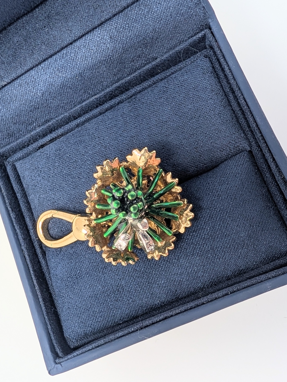 Juicy Couture Y2K Daisy Bouquet Charm with White Enamel Green Accent Butterfly - Picture 8 of 8